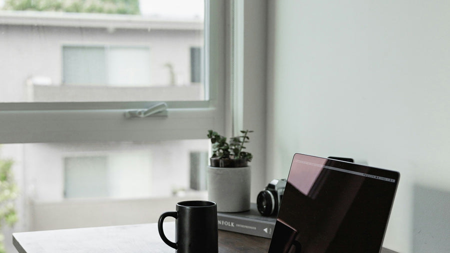 Window-Side Workspaces: Designing a Desk That Feels Calm, Bright, and Productive