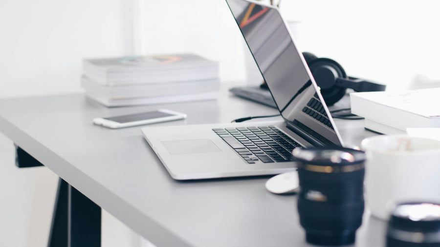 The Clean Desk Formula: Why Minimal Workspaces Often Work Better
