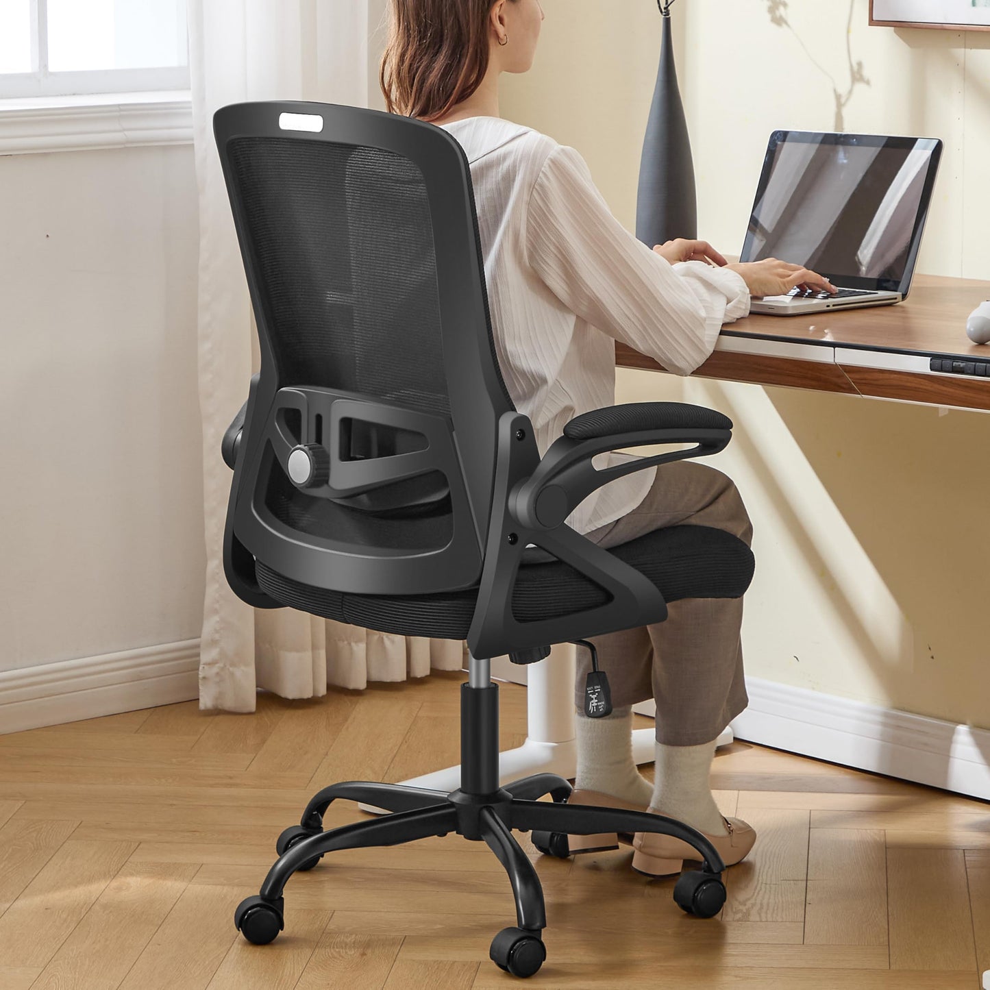 Ergonomic Mesh Office Chair with Adjustable Lumbar Support and Flip-Up Arms Executive Task Chair
