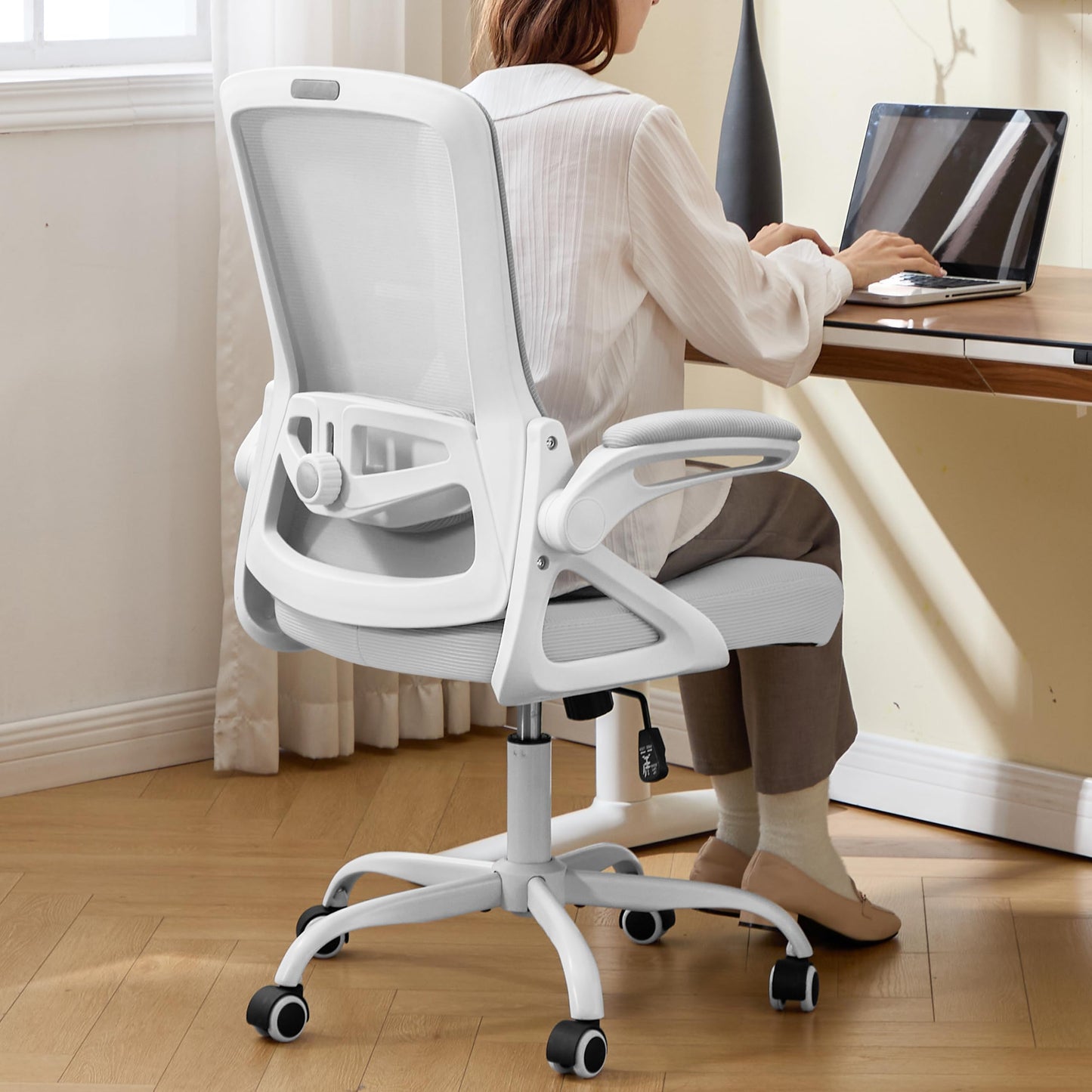 Ergonomic Mesh Office Chair with Adjustable Lumbar Support and Flip-Up Arms Executive Task Chair