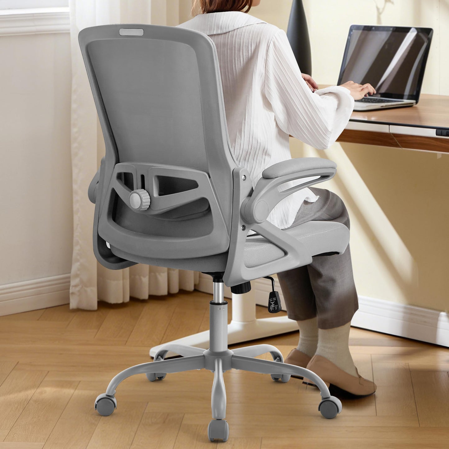 Ergonomic Mesh Office Chair with Adjustable Lumbar Support and Flip-Up Arms Executive Task Chair